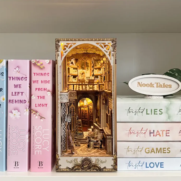 NookCraft™ “Gorgeous Manor” DIY Book Nook Kit